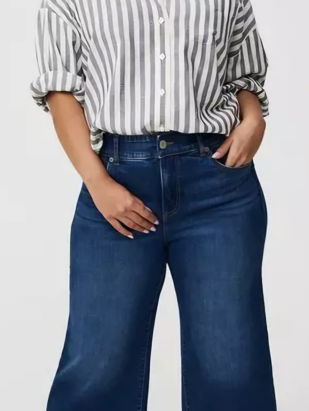 New Torrid Crop Bombshell Wide Ankle Super Soft Jean